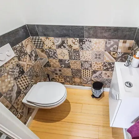 Lovely In With Kitchen Holiday home *
